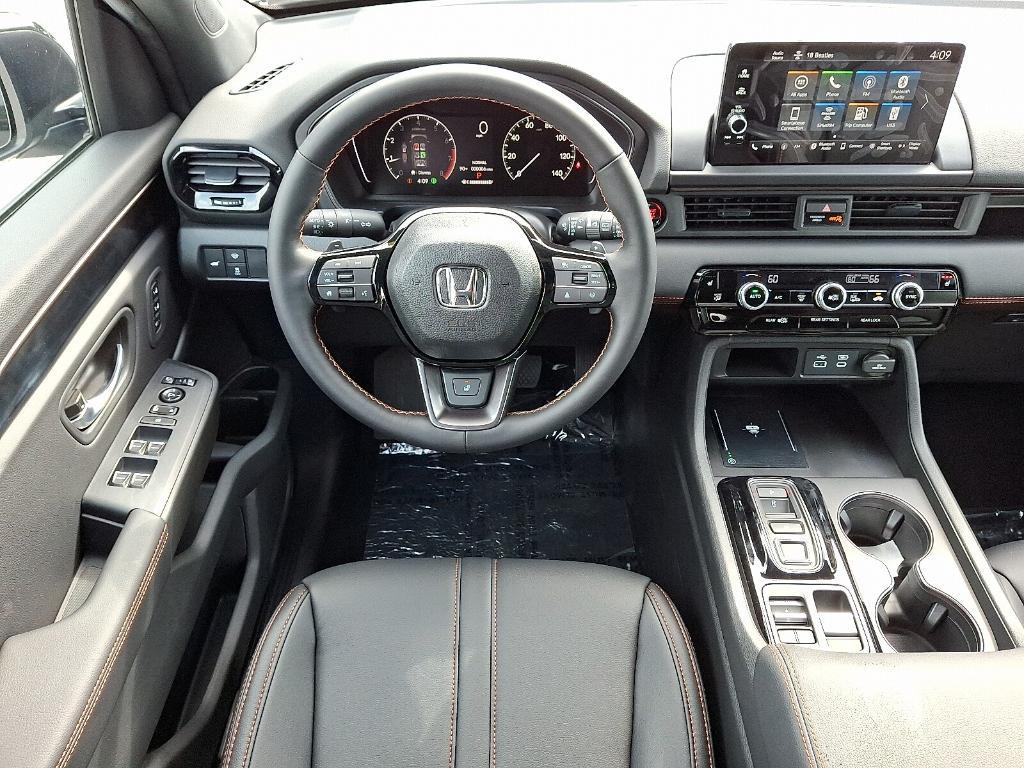 new 2025 Honda Pilot car, priced at $48,844