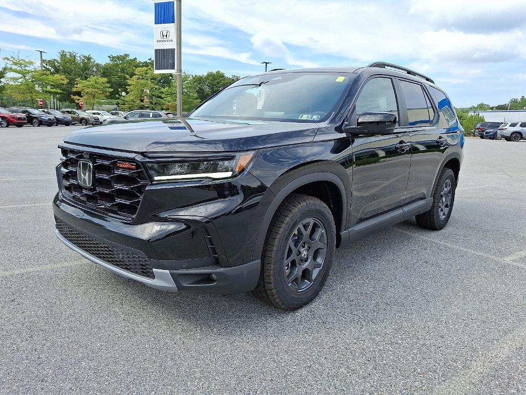 new 2025 Honda Pilot car, priced at $48,844