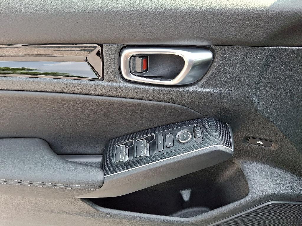 new 2026 Honda Civic Hybrid car, priced at $32,933