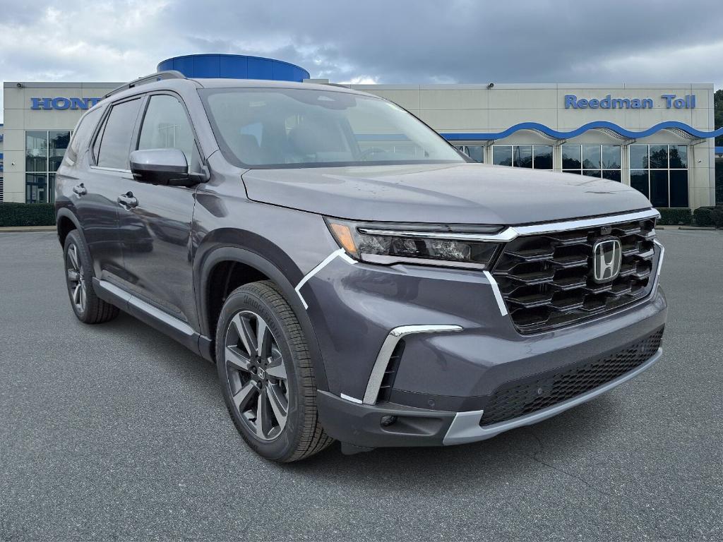 new 2025 Honda Pilot car, priced at $51,234