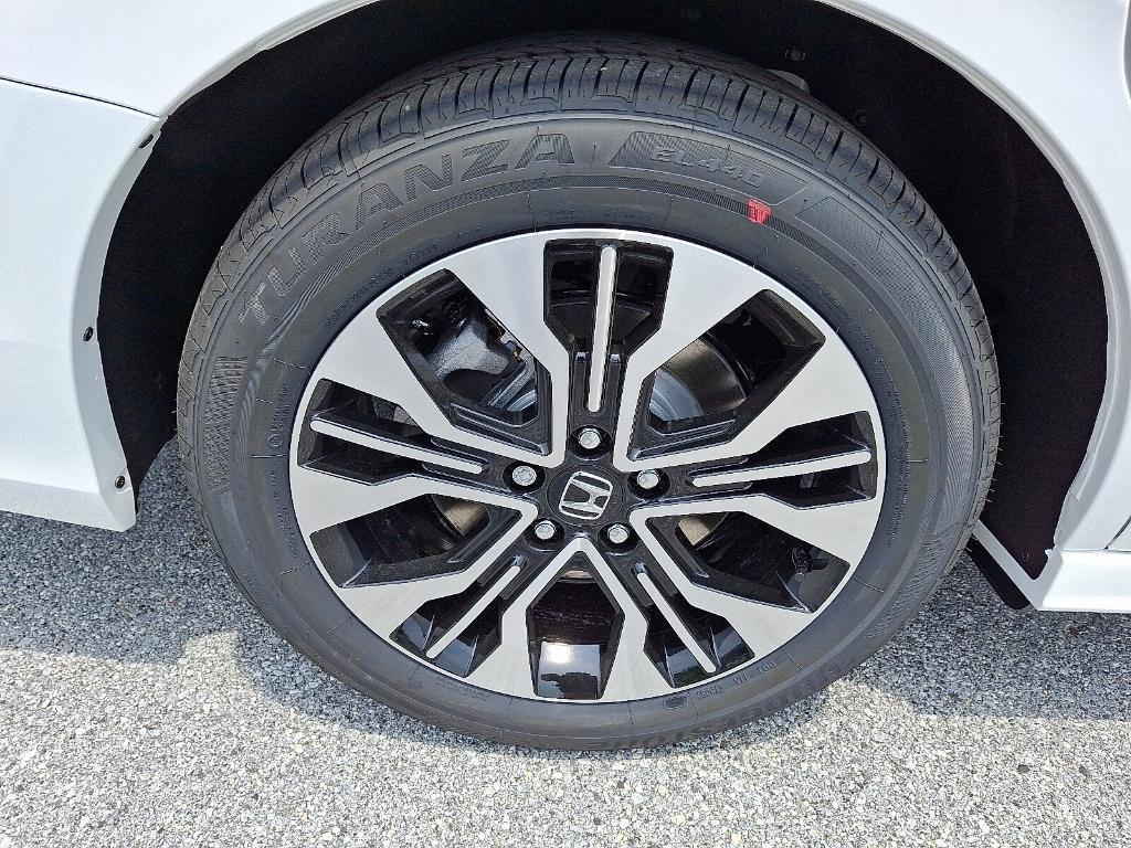 new 2025 Honda Odyssey car, priced at $49,917