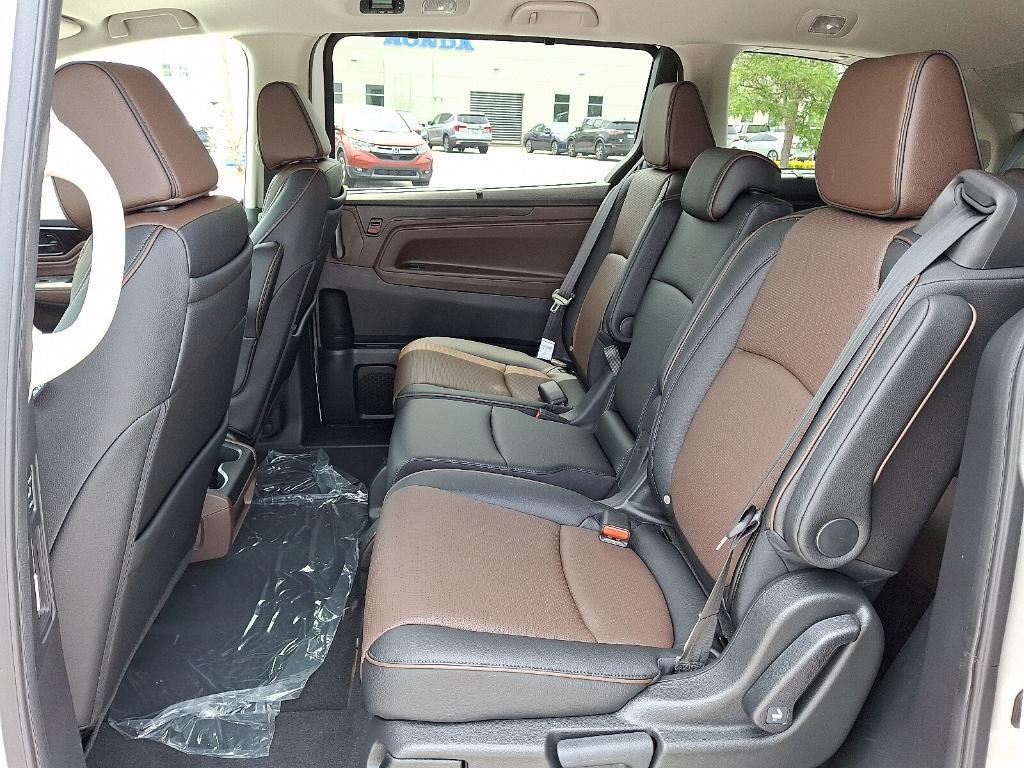 new 2025 Honda Odyssey car, priced at $49,917