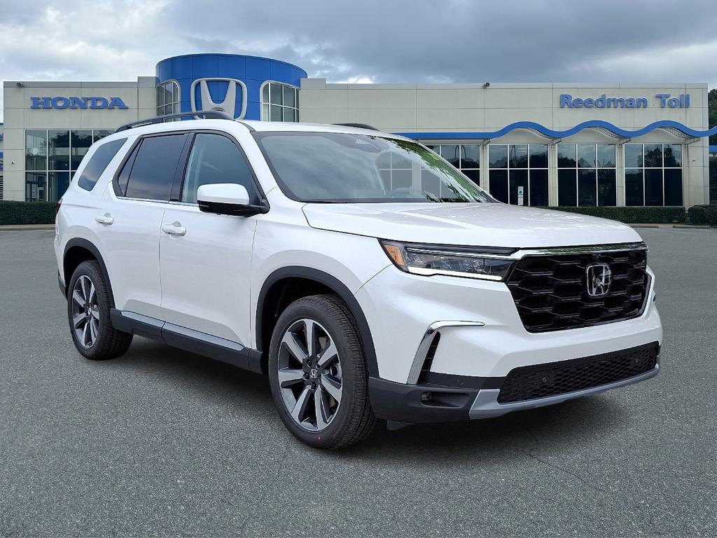 new 2025 Honda Pilot car, priced at $51,661