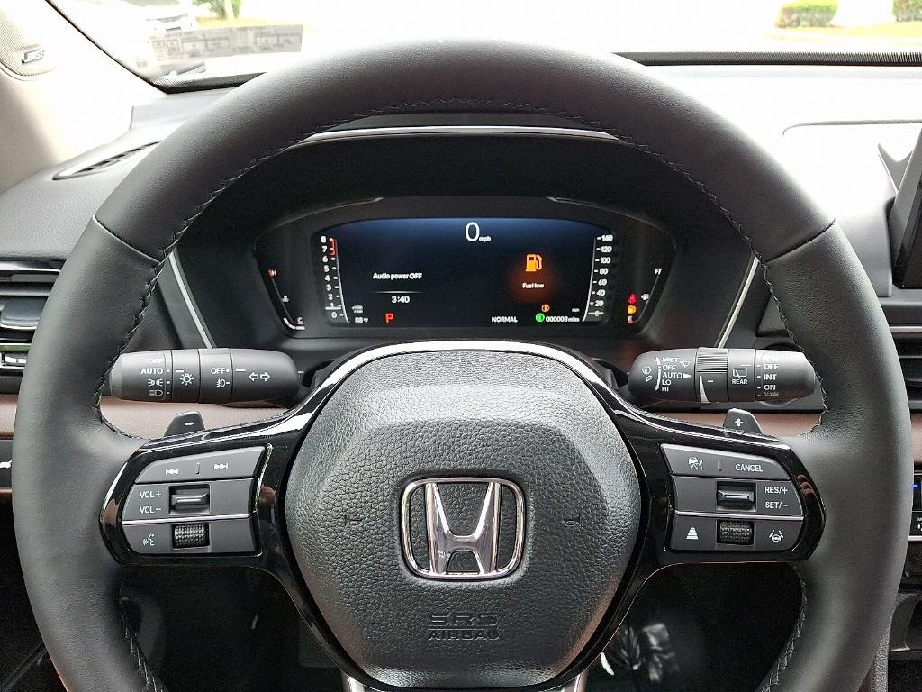 new 2025 Honda Pilot car, priced at $51,661