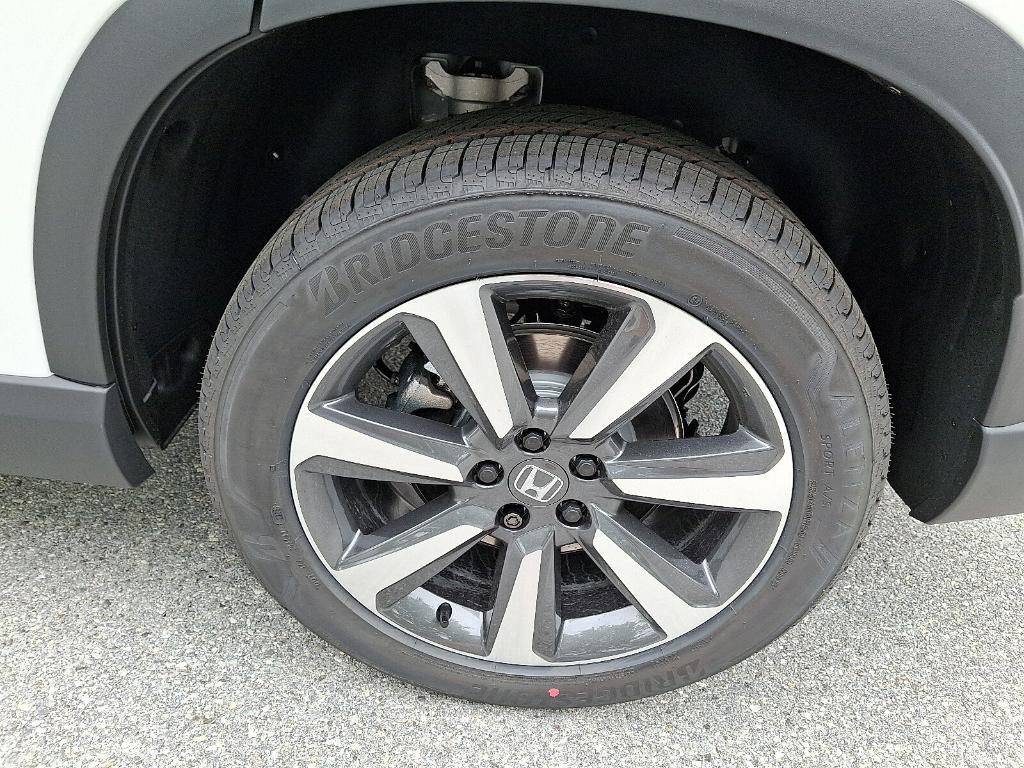 new 2025 Honda Pilot car, priced at $51,661