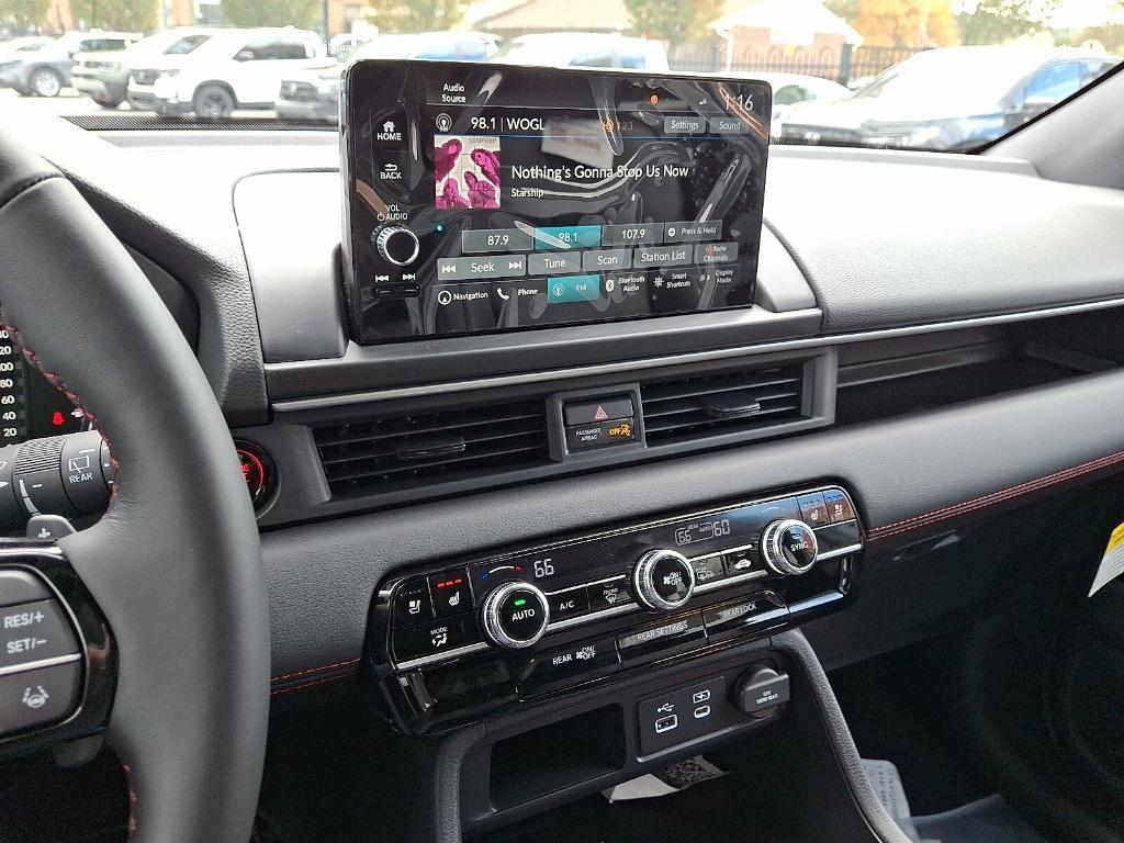 new 2025 Honda Pilot car, priced at $53,083