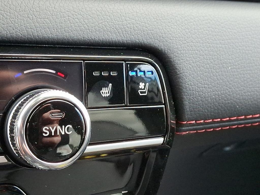 new 2025 Honda Pilot car, priced at $53,083