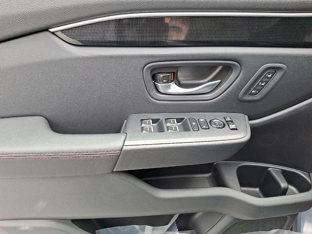 new 2025 Honda Pilot car, priced at $53,083