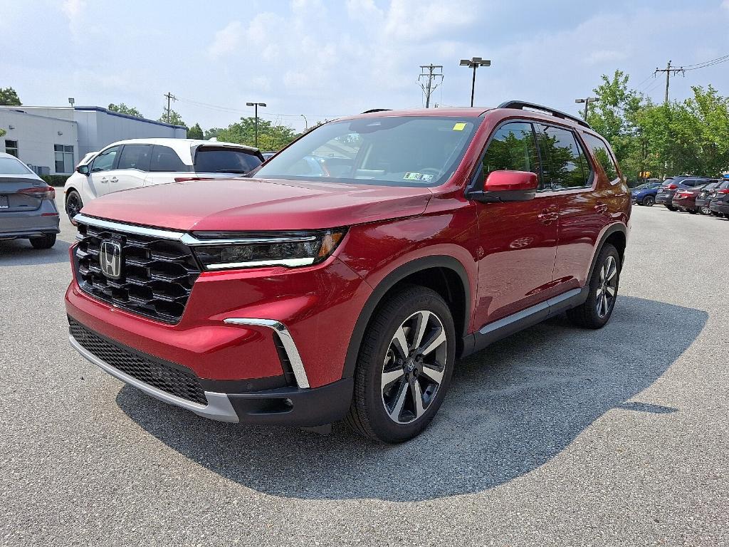 new 2025 Honda Pilot car, priced at $48,715