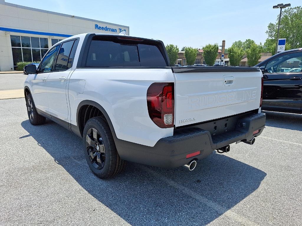 new 2025 Honda Ridgeline car, priced at $45,850