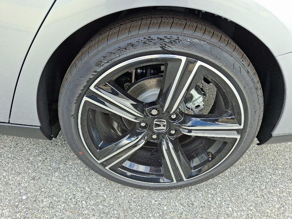 new 2025 Honda Accord Hybrid car, priced at $34,325
