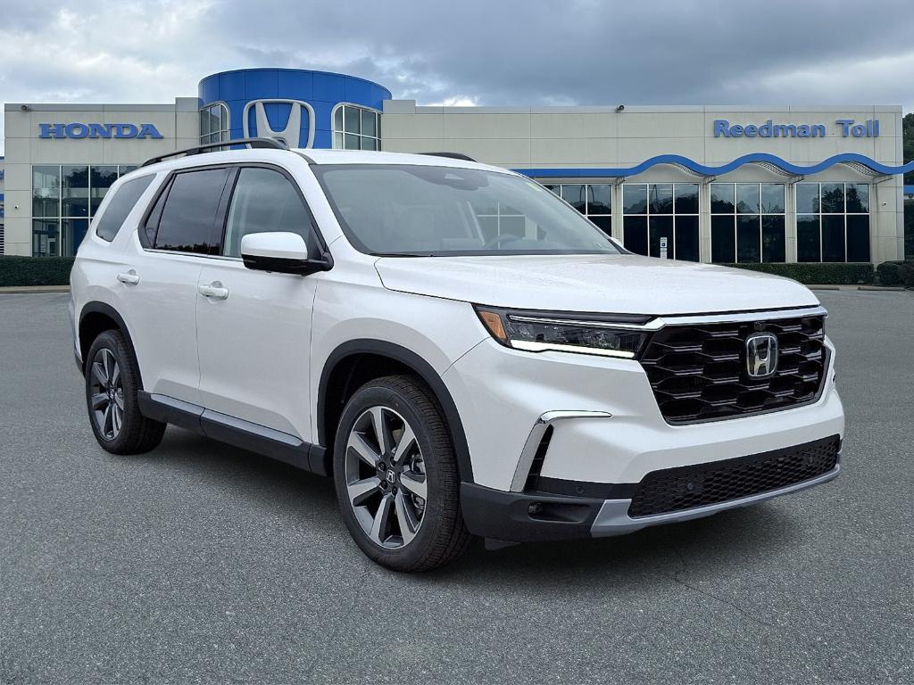 new 2025 Honda Pilot car, priced at $51,661