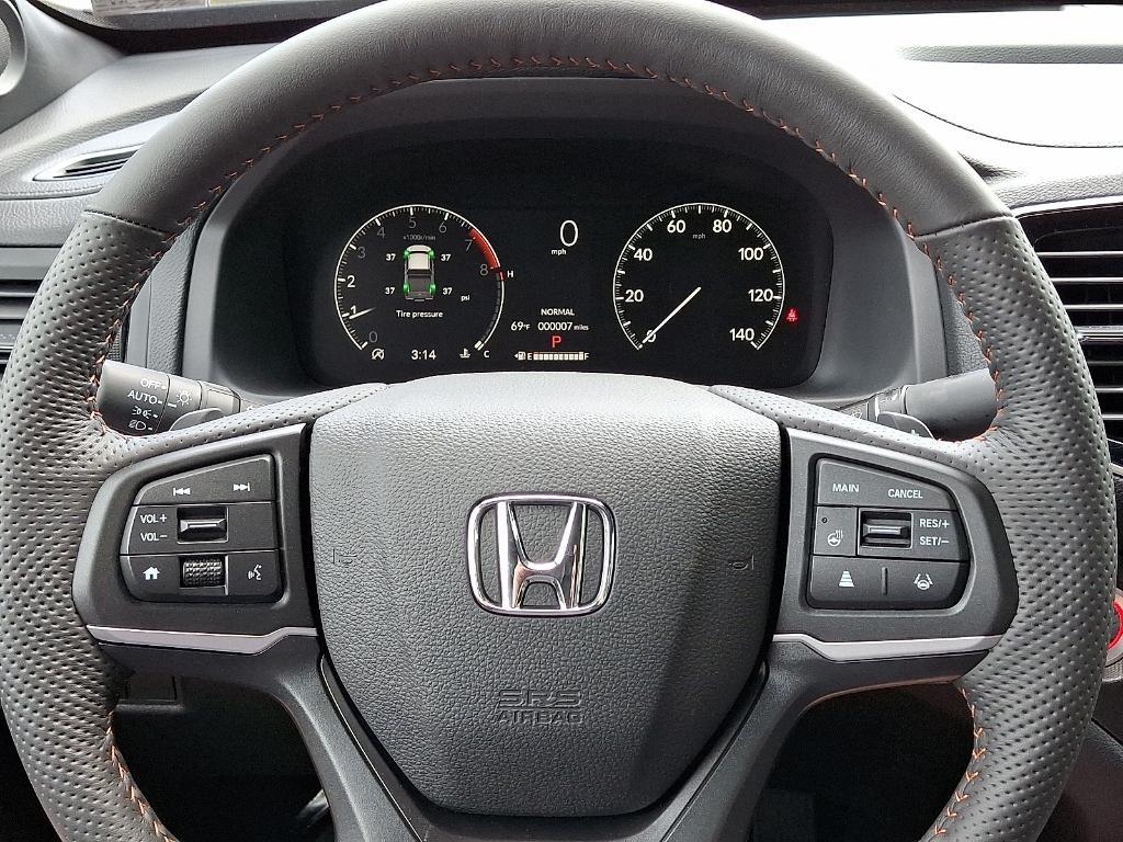 new 2025 Honda Ridgeline car, priced at $45,500