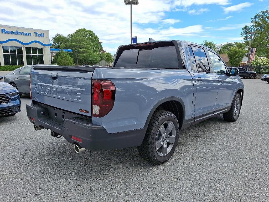 new 2025 Honda Ridgeline car, priced at $45,500
