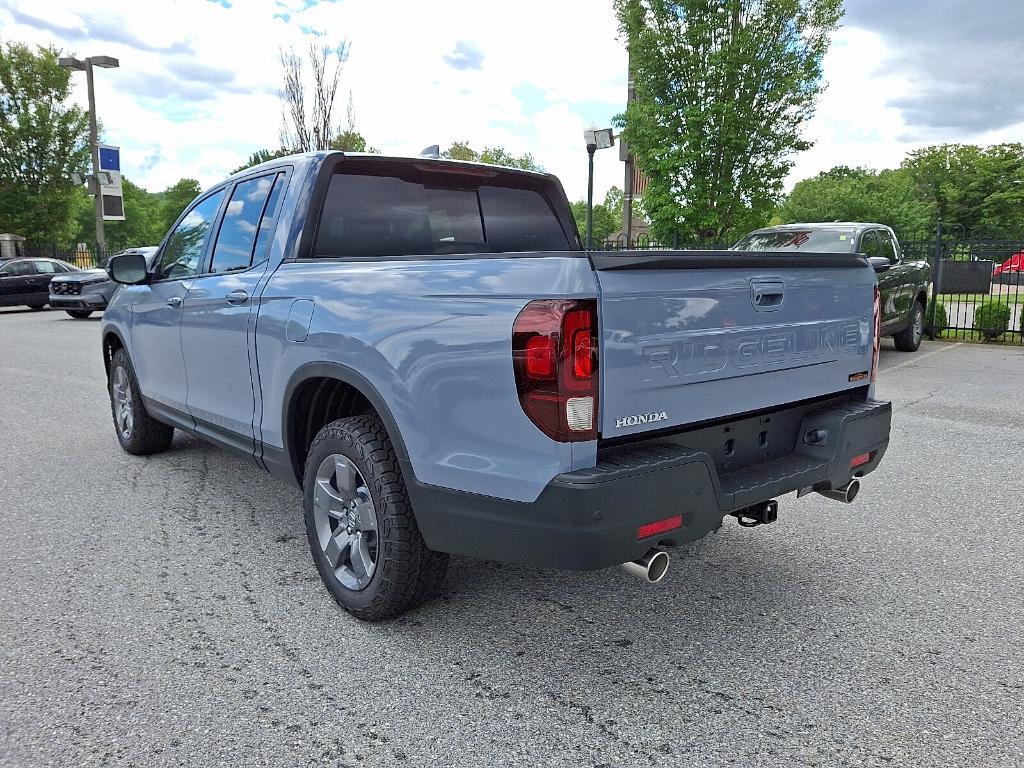 new 2025 Honda Ridgeline car, priced at $45,500