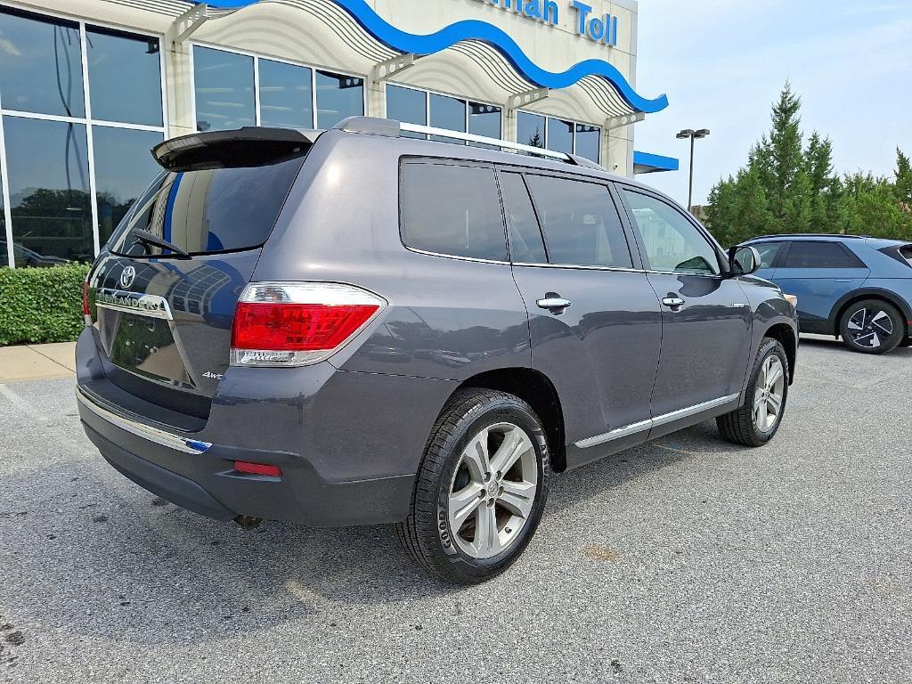 used 2012 Toyota Highlander car, priced at $15,995