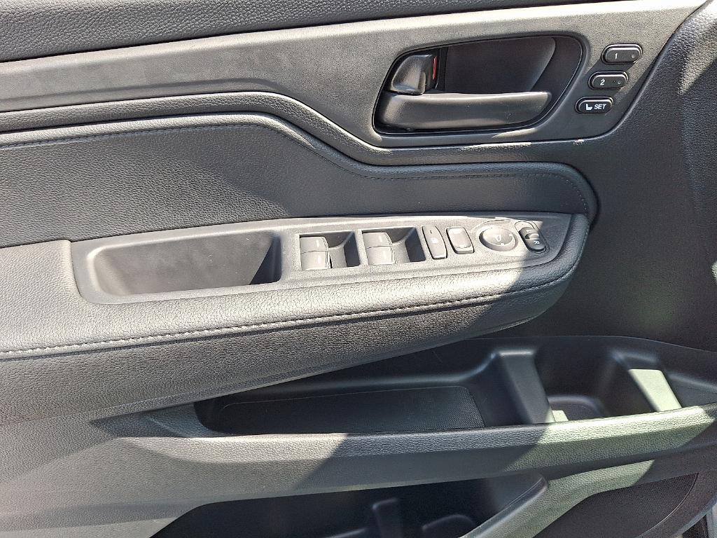 new 2026 Honda Odyssey car, priced at $43,740