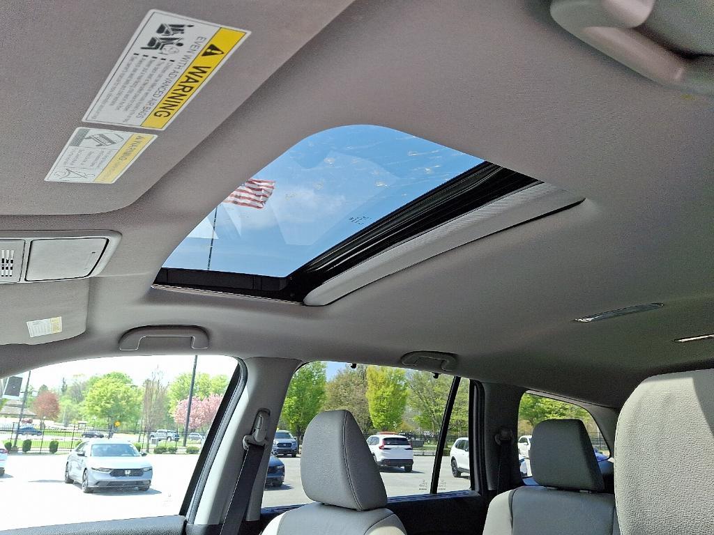 used 2022 Honda Pilot car, priced at $33,995