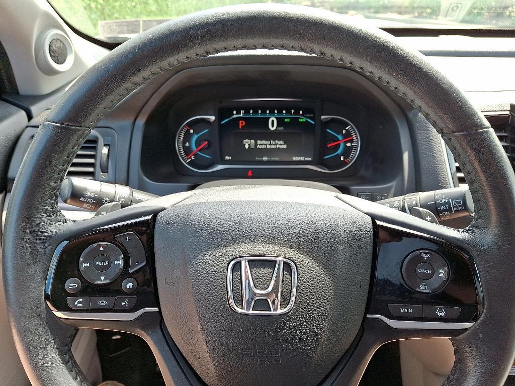 used 2022 Honda Pilot car, priced at $33,995