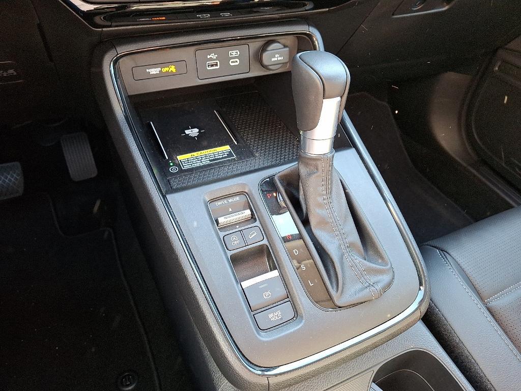 used 2025 Honda CR-V car, priced at $36,995