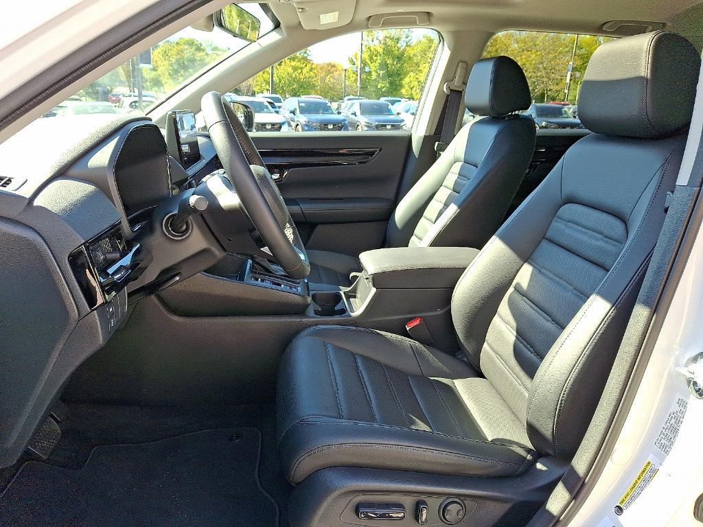 used 2025 Honda CR-V car, priced at $36,995