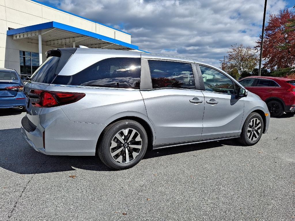 new 2026 Honda Odyssey car, priced at $42,694