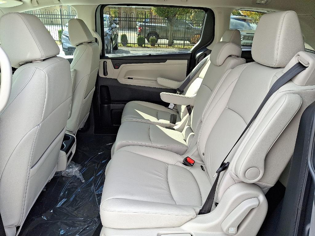 new 2026 Honda Odyssey car, priced at $42,694