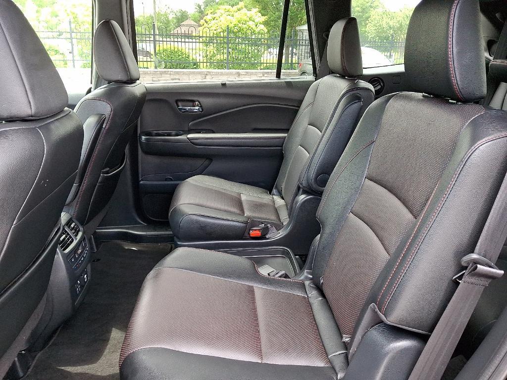 used 2022 Honda Pilot car, priced at $41,995