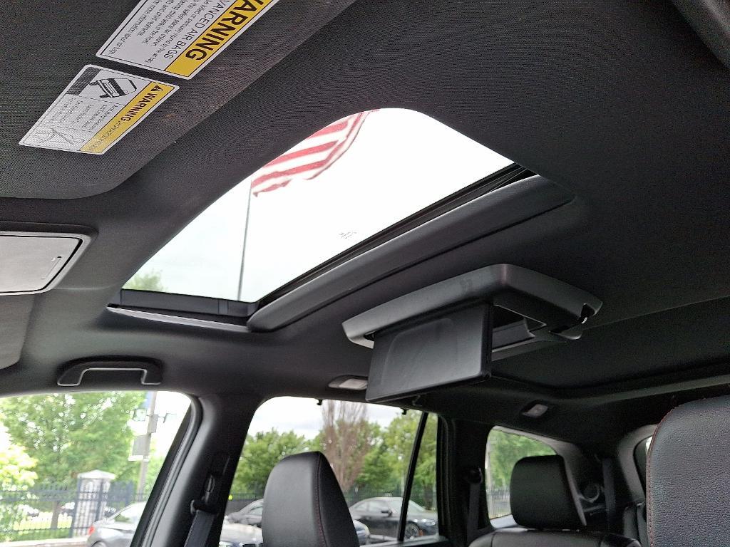 used 2022 Honda Pilot car, priced at $41,995