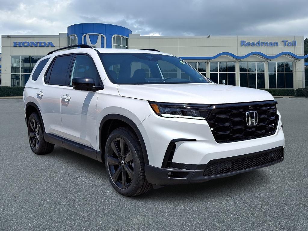 new 2025 Honda Pilot car, priced at $53,038