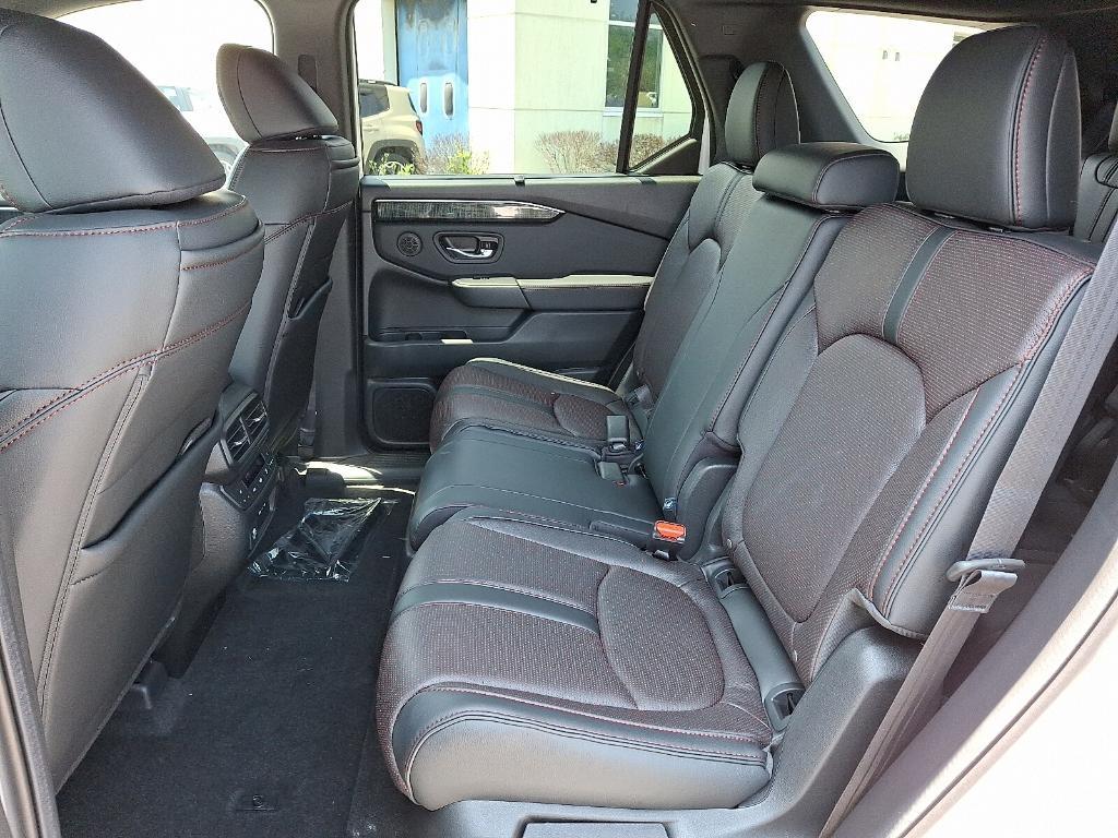 new 2025 Honda Pilot car, priced at $53,038