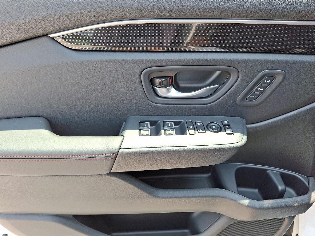 new 2025 Honda Pilot car, priced at $53,038