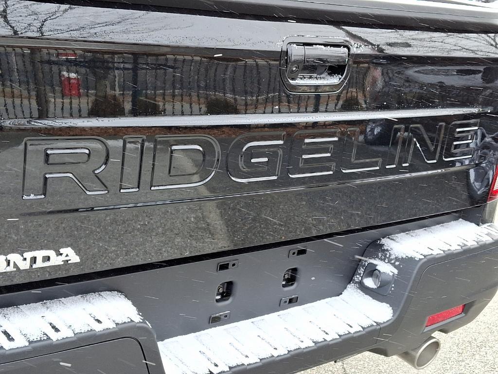 new 2025 Honda Ridgeline car, priced at $43,680