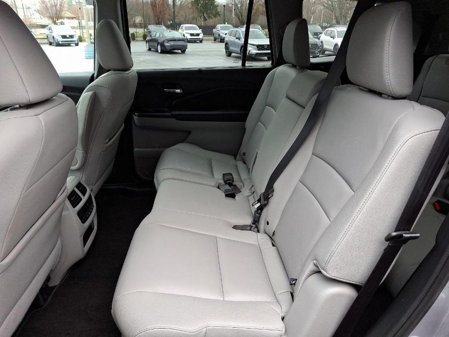 used 2022 Honda Pilot car, priced at $34,995