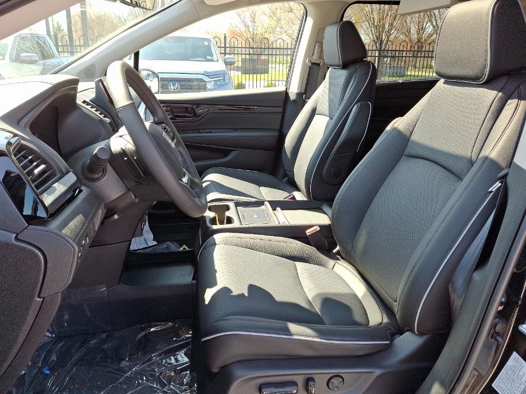 new 2025 Honda Odyssey car, priced at $49,490
