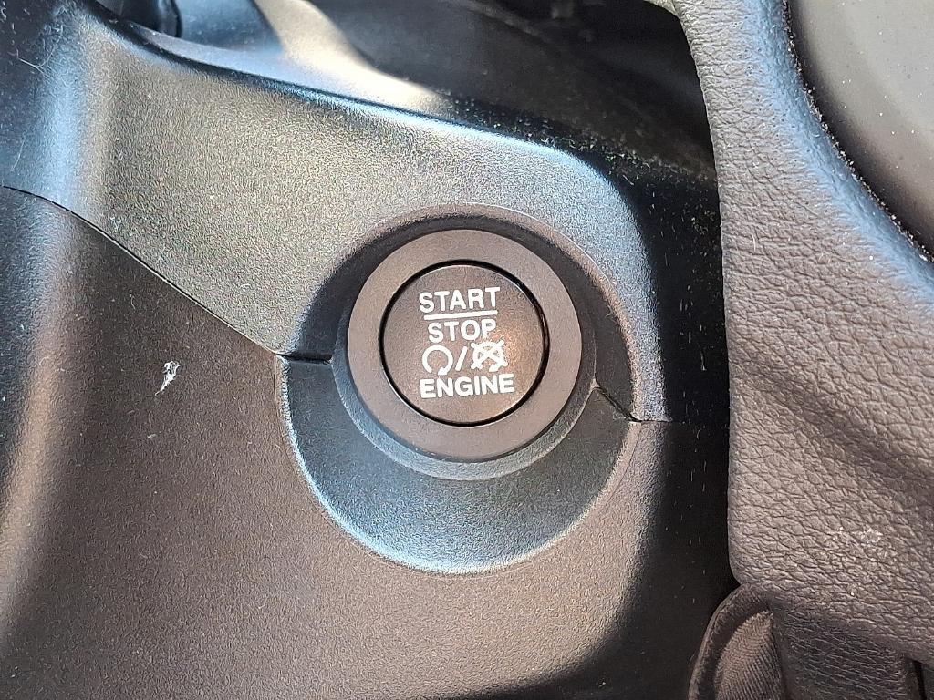 used 2020 Jeep Compass car, priced at $18,995