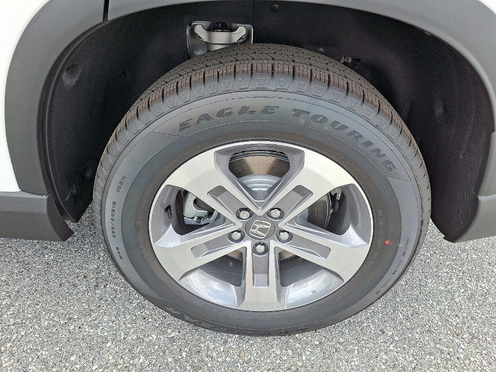 new 2025 Honda Pilot car, priced at $45,752