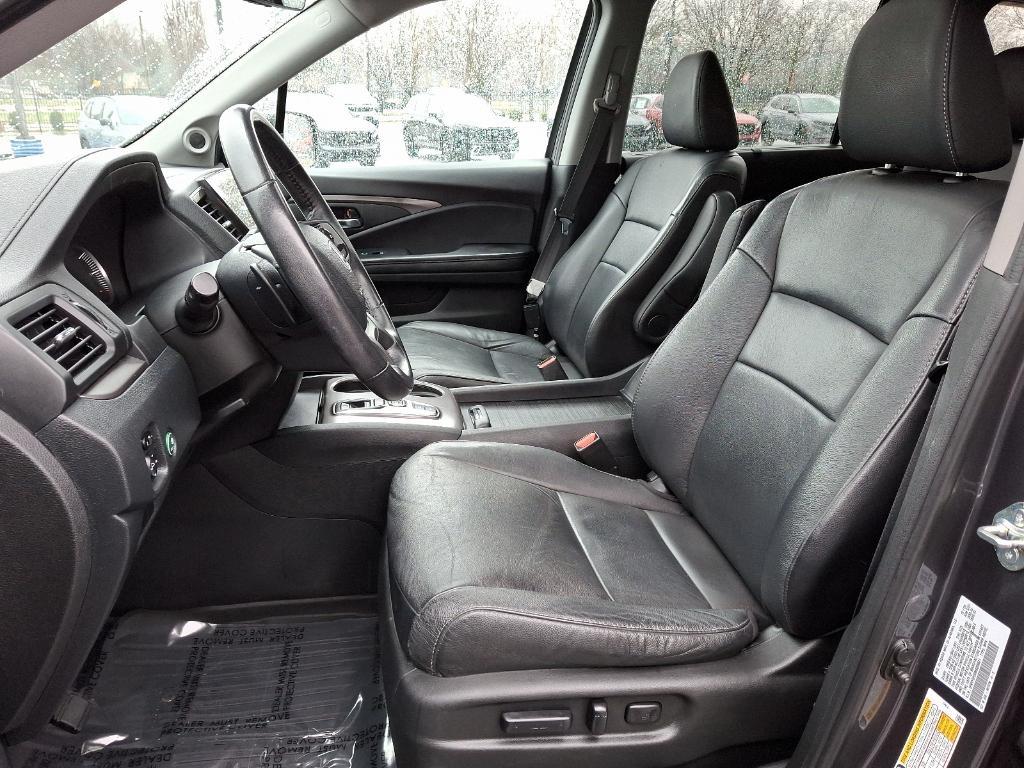 used 2021 Honda Pilot car, priced at $25,995