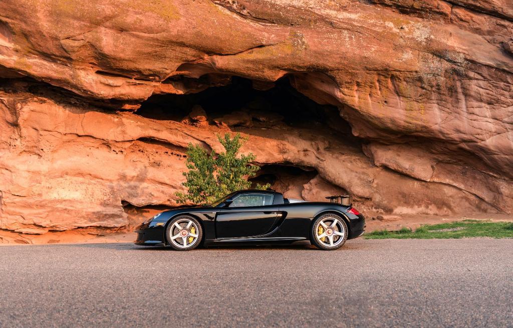 used 2005 Porsche Carrera GT car