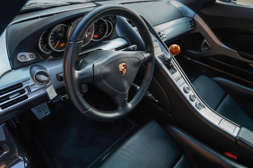 used 2005 Porsche Carrera GT car