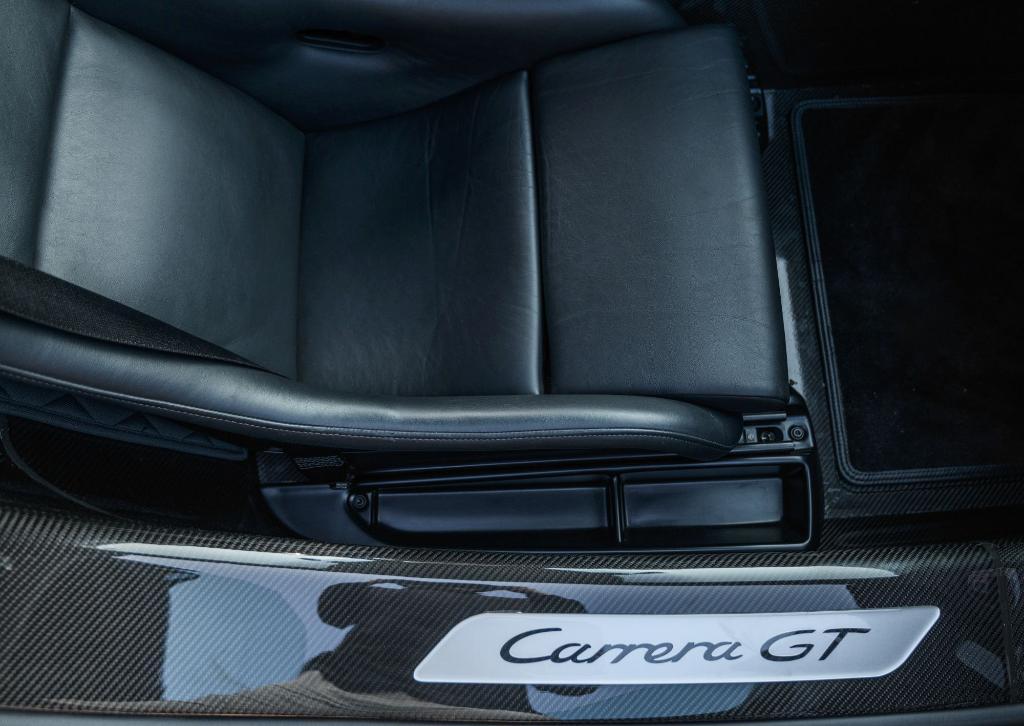 used 2005 Porsche Carrera GT car