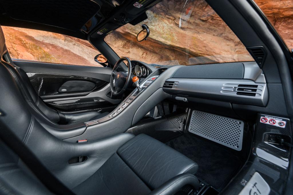 used 2005 Porsche Carrera GT car