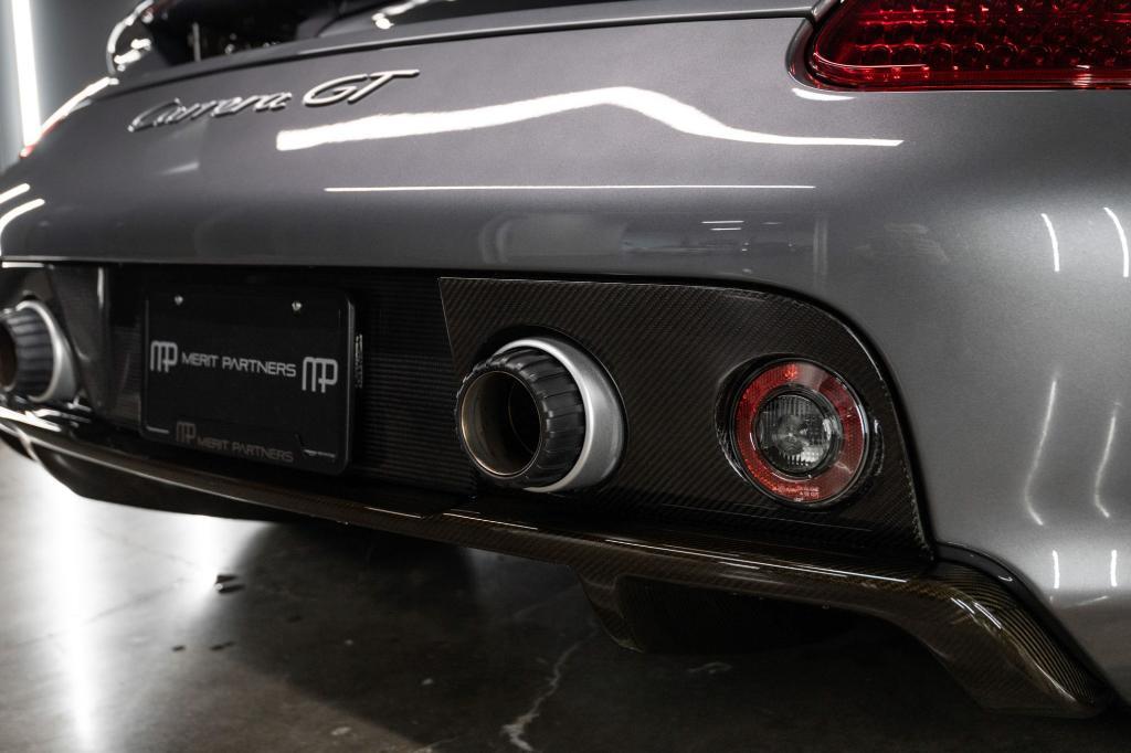 used 2004 Porsche Carrera GT car