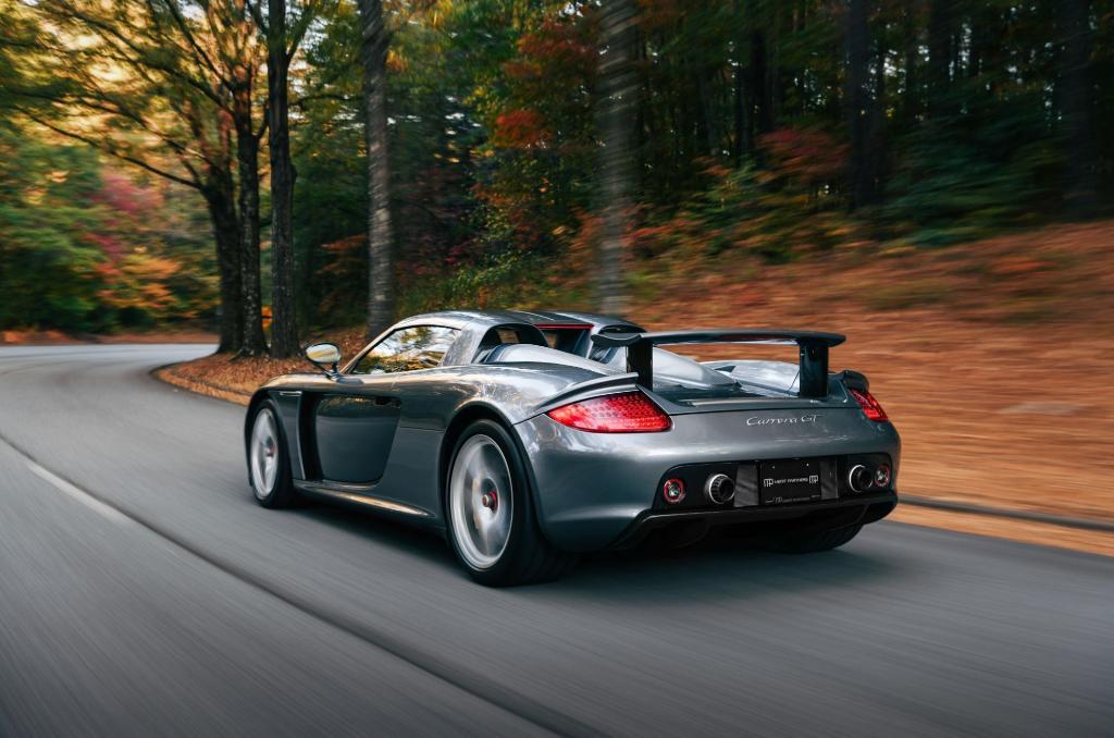 used 2004 Porsche Carrera GT car