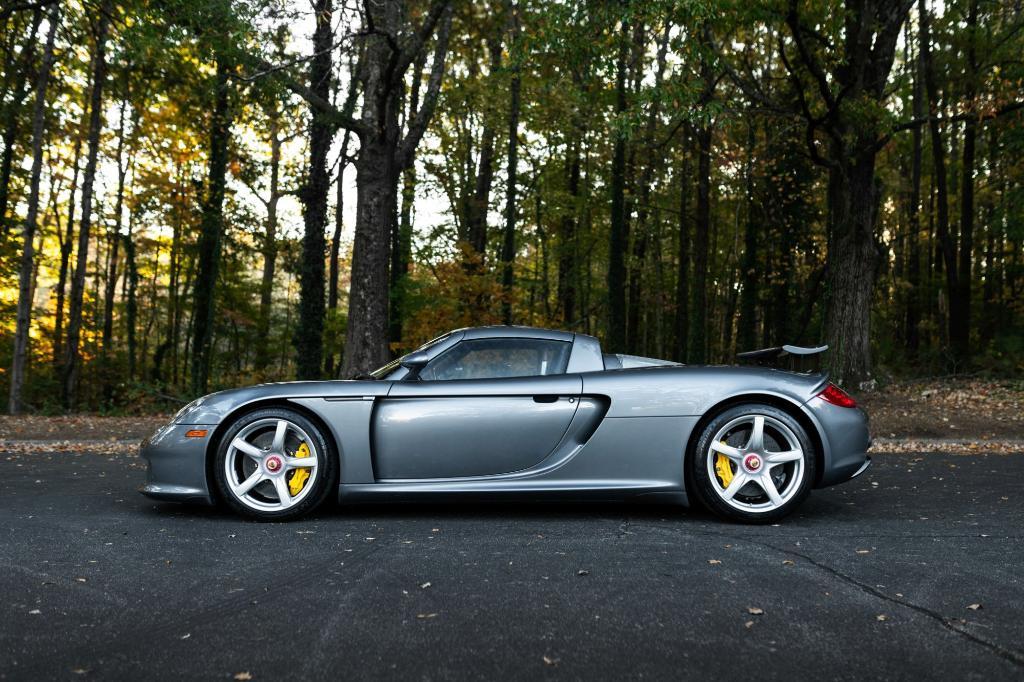 used 2004 Porsche Carrera GT car