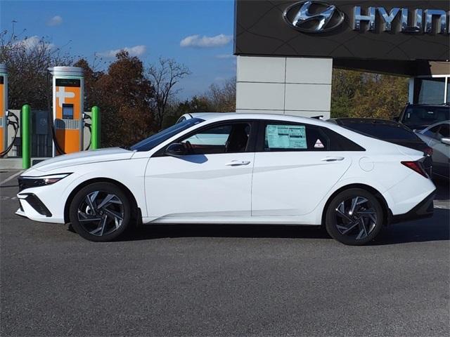 new 2025 Hyundai Elantra car, priced at $24,160