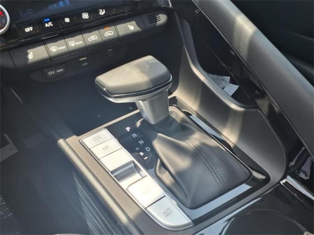 new 2025 Hyundai Elantra car, priced at $26,157