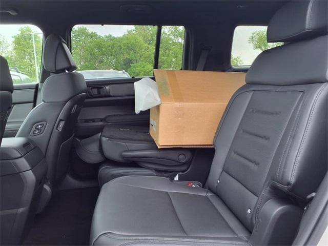 new 2025 Hyundai SANTA FE HEV car, priced at $47,661