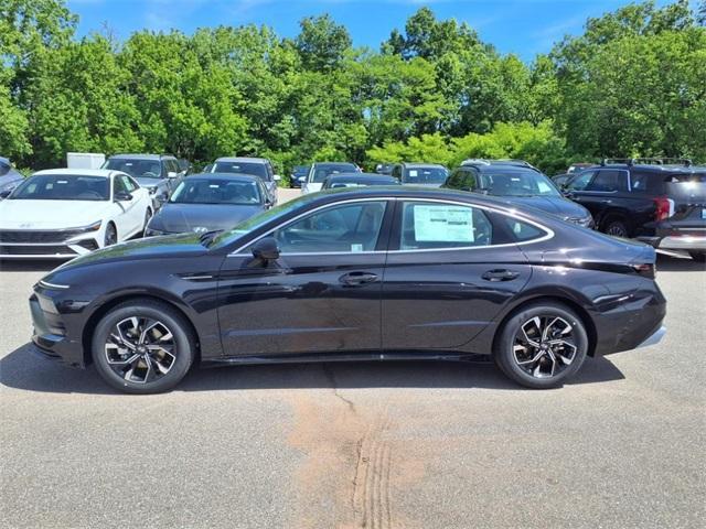 new 2025 Hyundai Sonata car, priced at $27,979