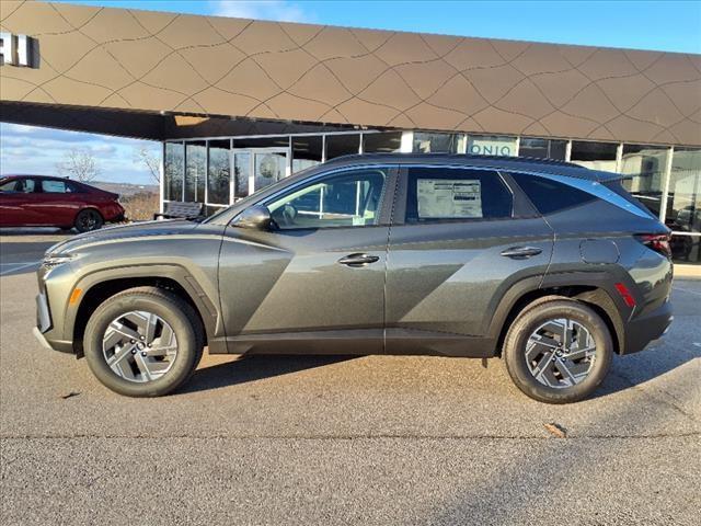 new 2025 Hyundai Tucson Hybrid car, priced at $34,682